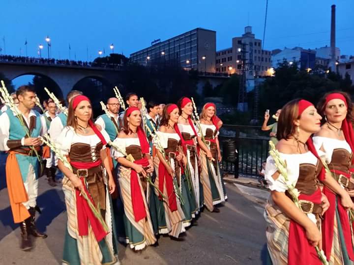 JaimePeris's tweet photo. #MiCOnti17 vesprada de dissabte a Ontinyent, Processó de la Baixada del Santíssim Crist de l’Agonia #estemenfestes @bucaneros2017 https://t.co/CiSO28cUFQ