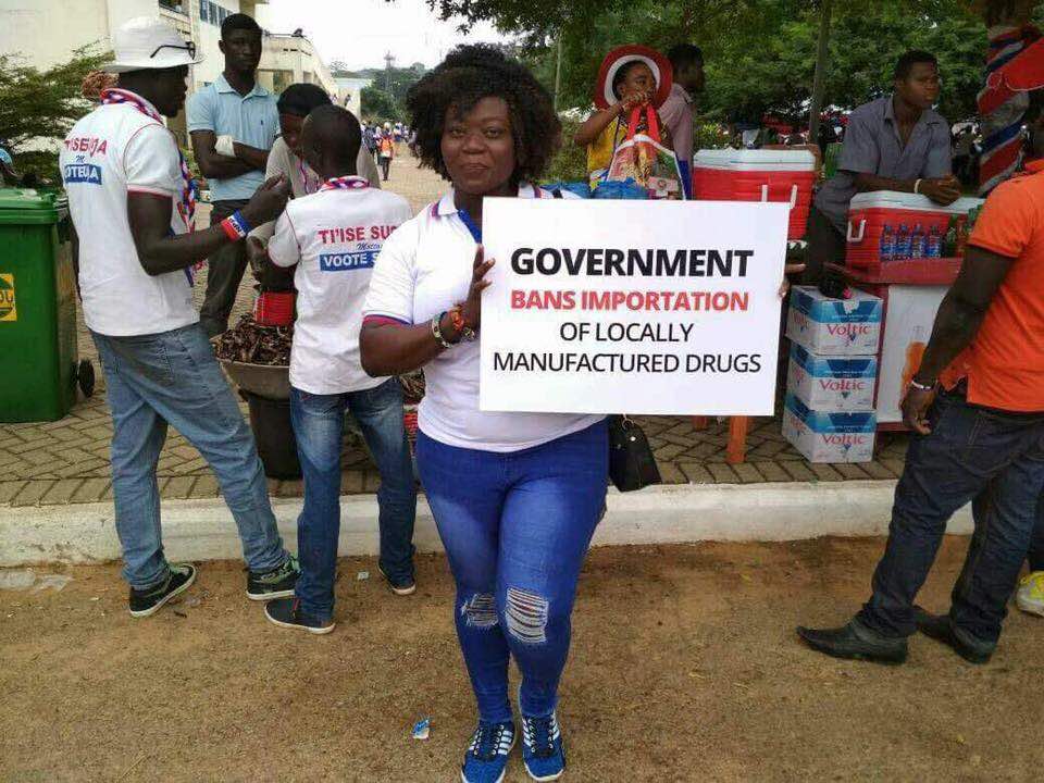 radioxyzghana's tweet photo. Supporters of NPP showcasing some party promises.. 

#NPPConference 
#MorningXpress https://t.co/SneyM756RW