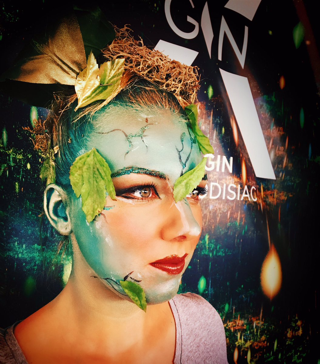 carmen_volc's tweet photo. #creaturesofXgin #xgin #aphrodisiac #grime #carmenvolc #landoflove https://t.co/tf8aekUJ4Z