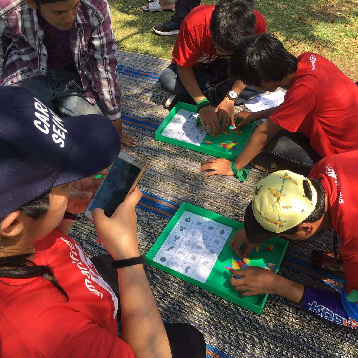 smartfrenworld's tweet photo. Tim #AmazingFren ditantangan berikutnya harus menjawab teka-teki dari komunitas CYSTG! *hayo fokus #BaruTahuKan #Markas2017 https://t.co/umTEiUjufS