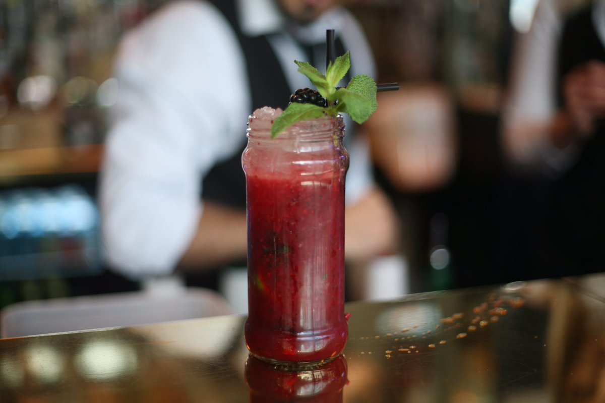 LMArms's tweet image. 💃🏻🍸🍾 241 cocktails AND £15 bottles of fizz all day! The perfect place to spend your #bankholidaysunday