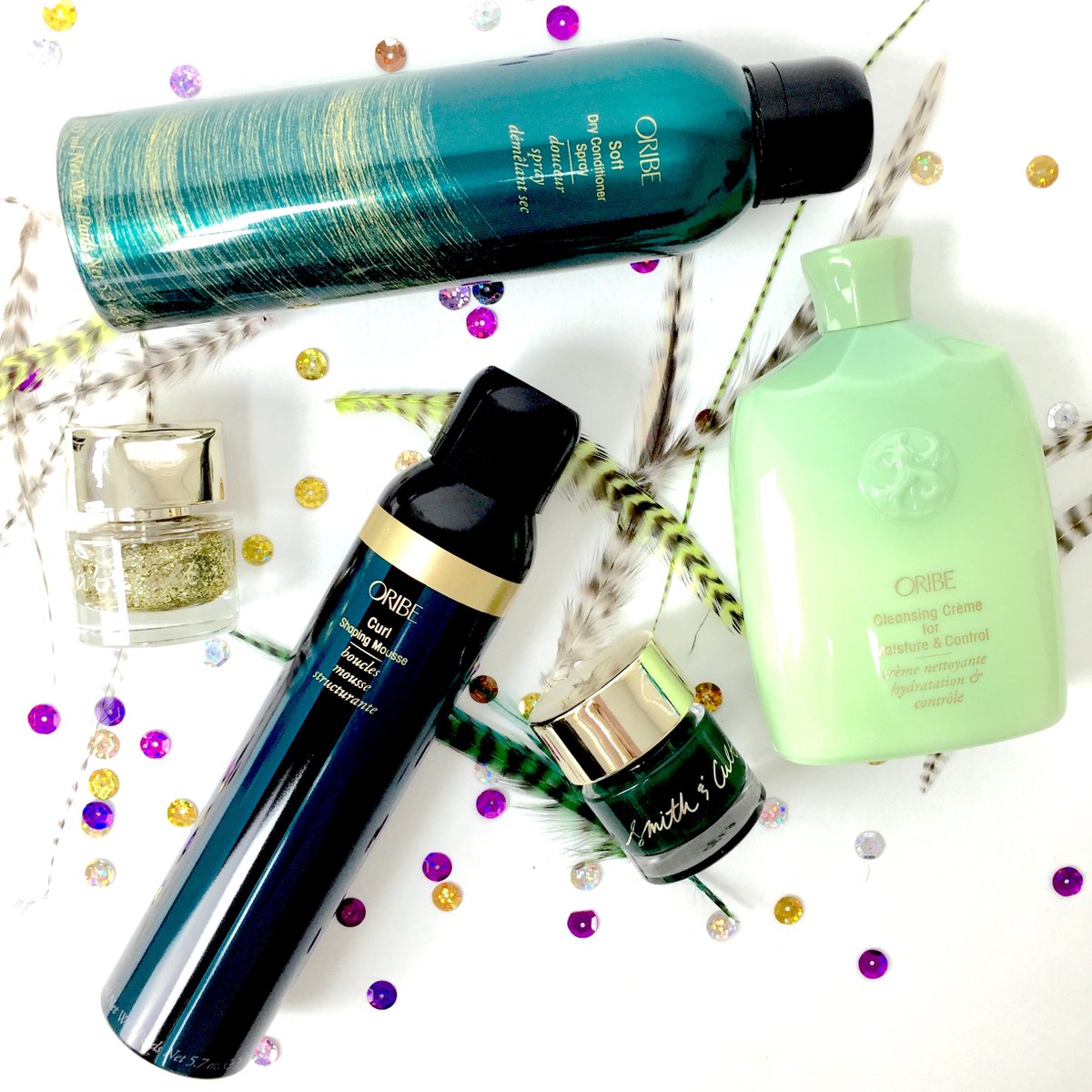 Curls / Nails /
We’re so ready for this weekends carnival celebrations #NottingHillCarnival