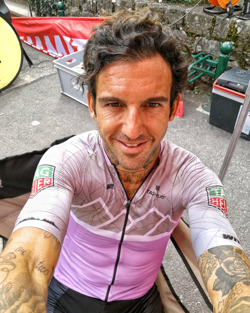 josefajram's tweet photo. 896km +22.000 de desnivel, 34h30 segundos de pedaleo y 25.000kcal consumidas en una semana de lujo donde el sol nos ha respetado. https://t.co/1QhIW6HhIU