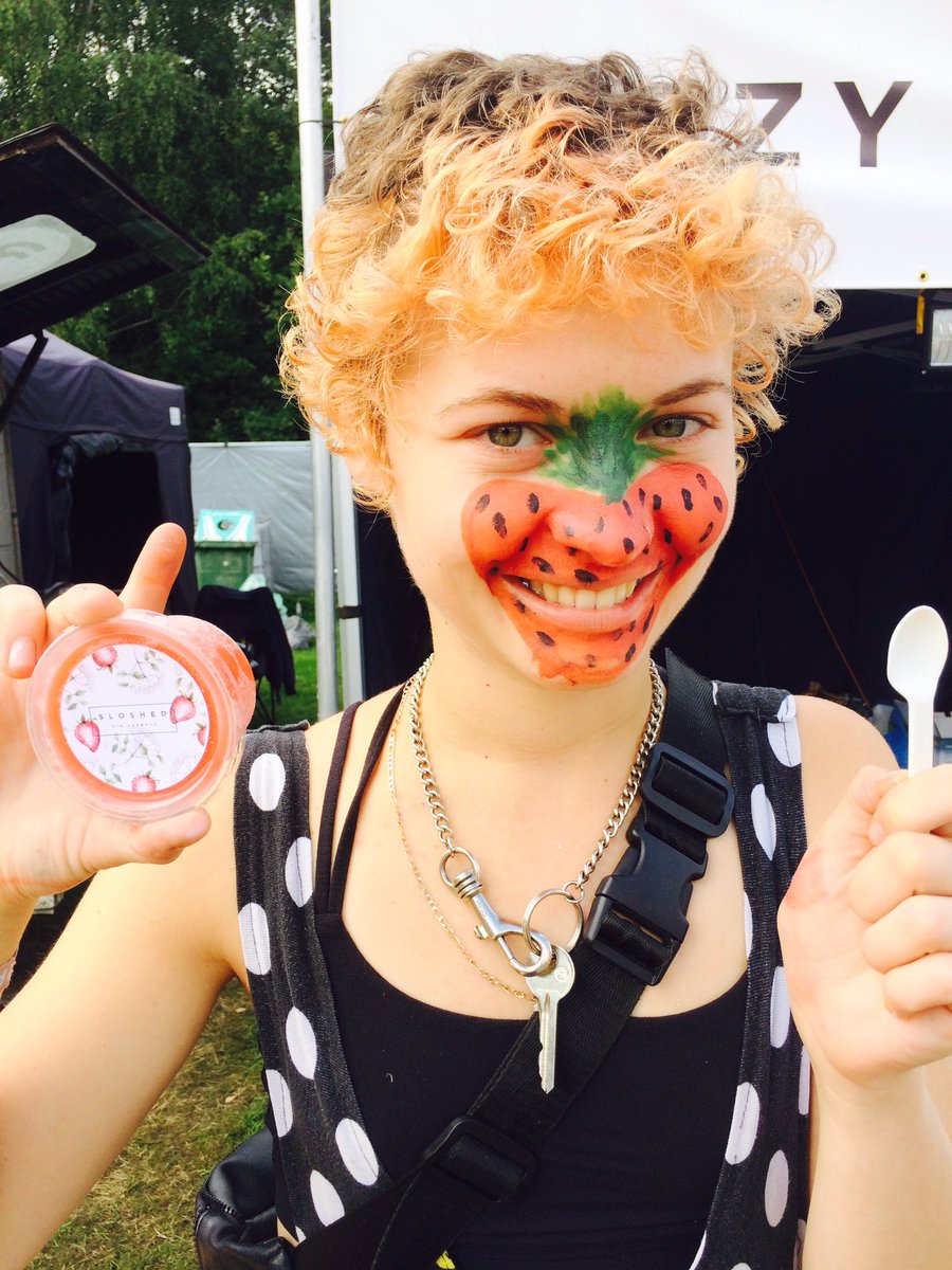 Last day <a href="/thebigfeastival/">Big Feastival</a>! <a href="/lostvillagefest/">Lost Village</a> we got you til tomorrow 👌🏼 get involved! 🍓🌼🍸#thebigfeastival #lostvillage2017 #ginsorbet