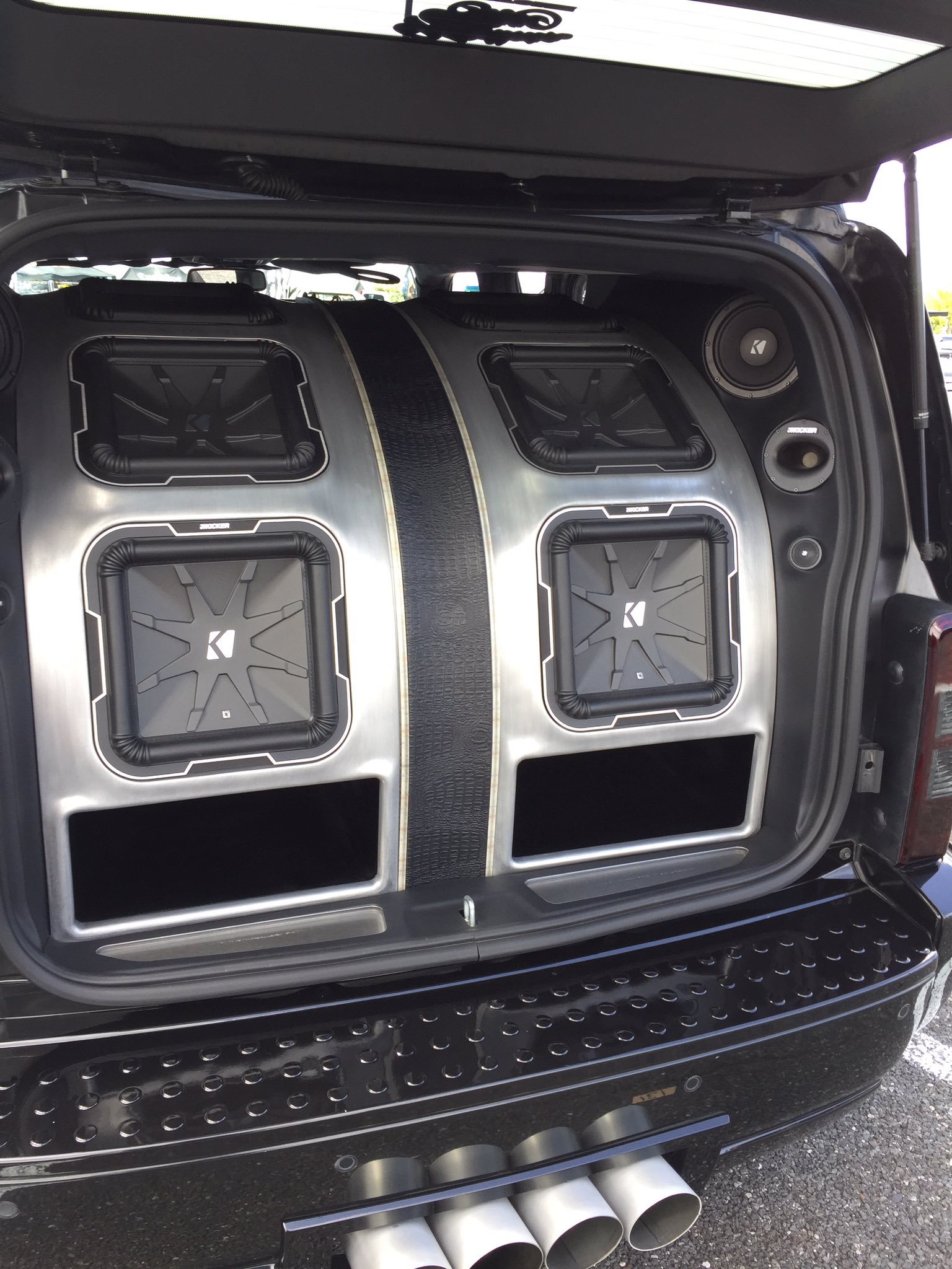 Ryuseiiwasaki A Twitteren おれにとっては夢のくに アメ車 ばっかのサマーコースト行ってきました スーパーカーいて アメリカの魂って感じのマッスルカーがいて今時のアメ車もいて めっちゃでかいスピーカー付いてる車がいっぱいあって ずっと洋楽爆音だった マジ