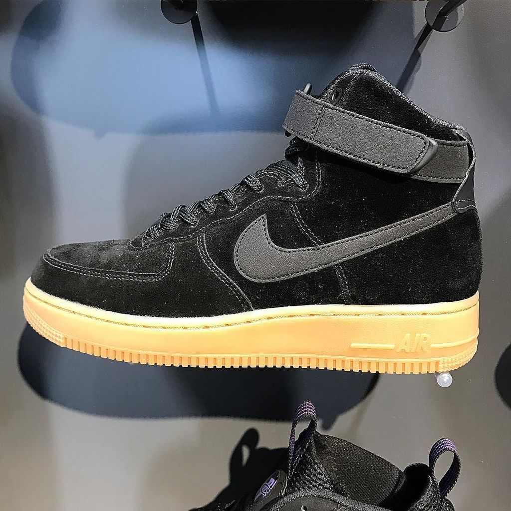 nyamco23's tweet photo. WMNS AIR FORCE 1 HIGH SE
悪くないんだけど、買いたくなるような何かが足りない。

#nike #force #airforcei #airforce1 #wmnsairforce1 #wmnsairforce1high #wmnsairforce1hig… https://t.co/LnfPGg5SHw