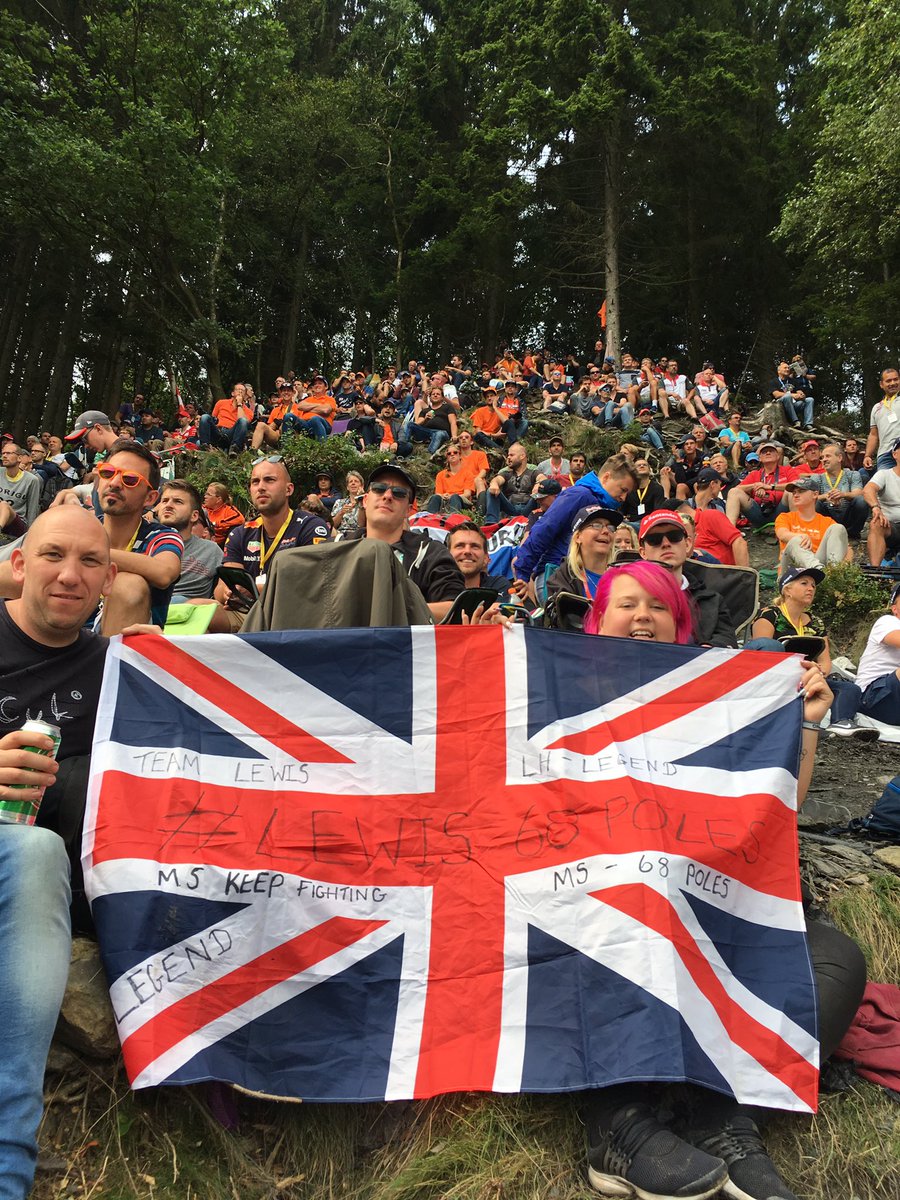 Metcalfe_C's tweet photo. @LewisHamilton #68poles#my2favesdrivers#busstopchicane#spa https://t.co/KXz4rZmM72
