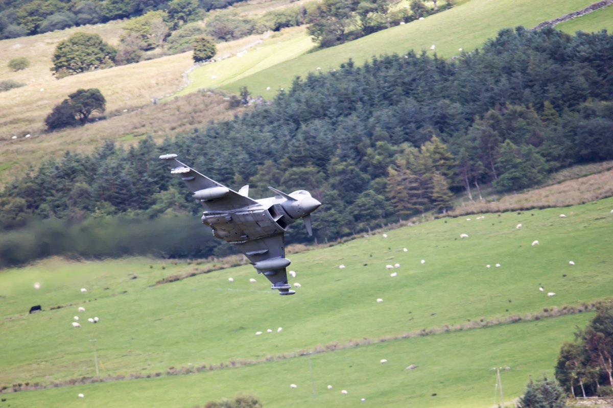 PJDigitalDesign's tweet image. Best of British in the Welsh  countryside.. @BAESystemsAir