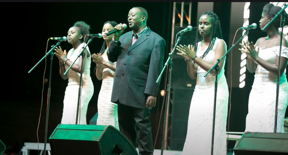 NoelKambanda's tweet photo. mafoto agaragaza igitaramo #INyanzaTwataramye cyabaye ku munsi w'ejo mu kwizihiza #Umuganura2017
https://t.co/REYWBAoHur β¦ https://t.co/AuD27xX6Ol