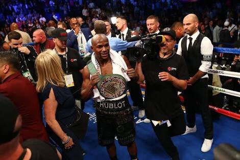 Niket_Wingman11's tweet photo. Talkers talk bt fighter proved witha action maybe Conor beat Floyd in every trash talk n even weigh-in bt can't beat in real fight #mayvmac https://t.co/acfKKsfLOu