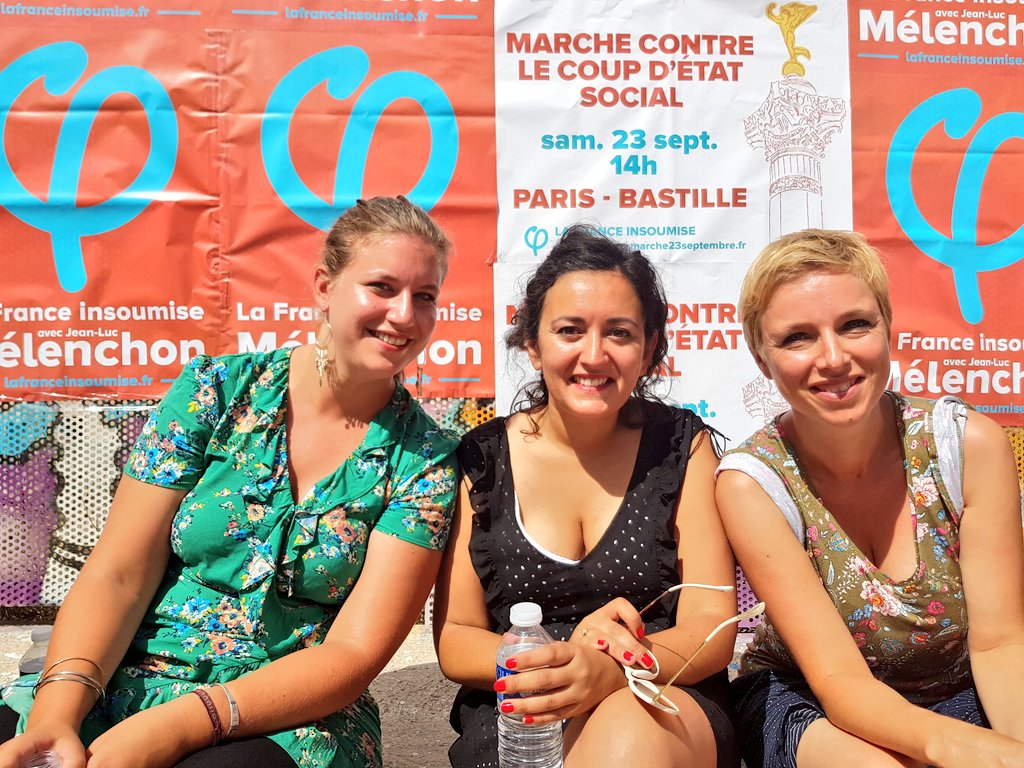 DanieleObono's tweet photo. Avec @MathildePanot @leilachaibi @Clem_Autain au discours de clôture de @JLMelenchon aux #AMFiS #desmeufsdenfer #dreamteam #tetesdures DanO https://t.co/7wzAdm89DX