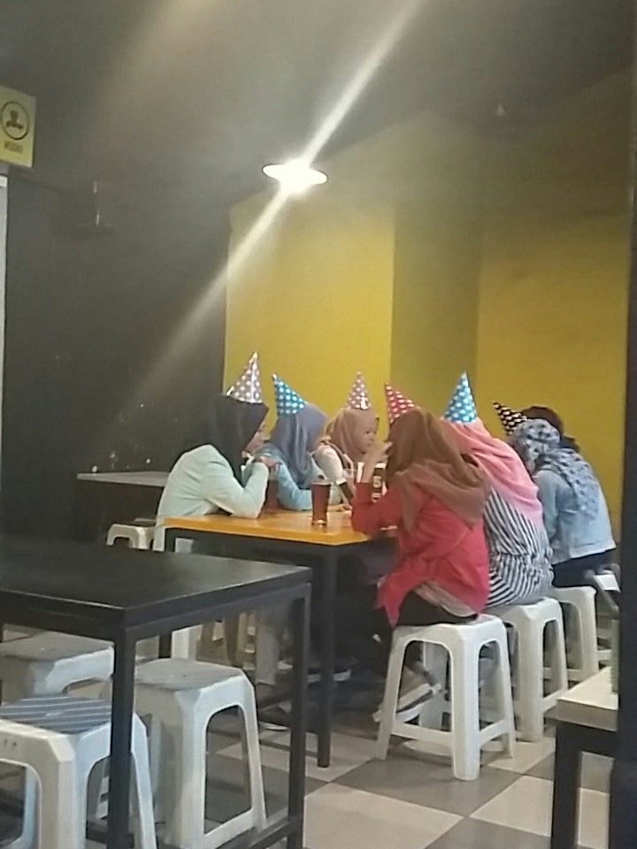 Cute birthday party 😂😂