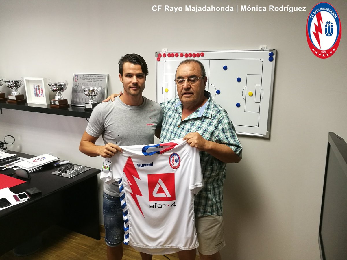 Planetafichajes's tweet photo. Carles Coto (29) ▶ #ErmisFC ➡ #Rayo Majadahonda (2018 | Libre)
#fichajes #2DivisiónB https://t.co/uhvbKxkc5c