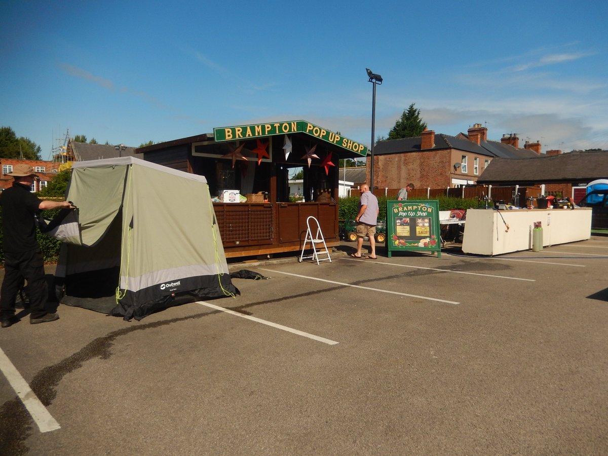 BramptonMarket's tweet photo. Setting up the Pop Up Shop at #Britfest today at #BritanniaInn Large ranges of #Paperstarlights for sale from 1pm-9pm. Outdoor bar &amp; bands! https://t.co/0UMo0sPk37
