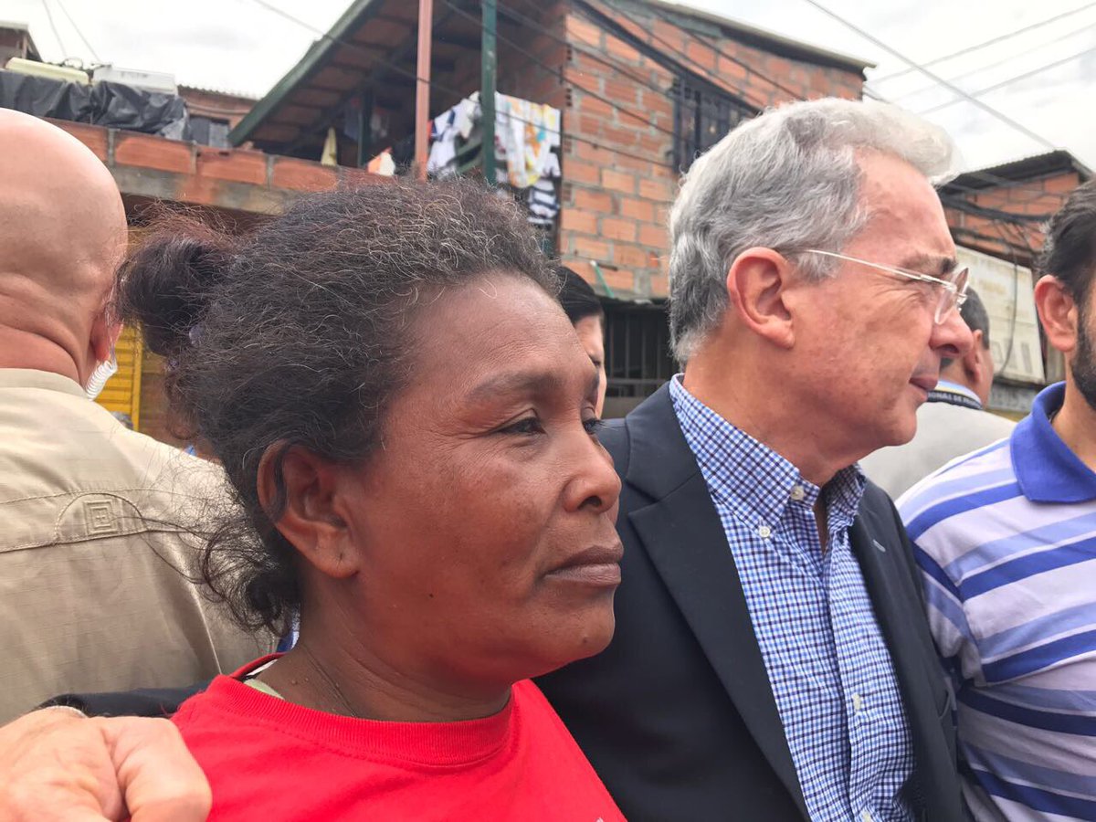 AlvaroUribeVel's tweet photo. Acompañamos a la comunidad de Moravia y pedimos a @AlcaldiaMed acompañamiento. Confiamos en liderazgo del Alcalde para solución definitiva https://t.co/vQVChx9Ztq