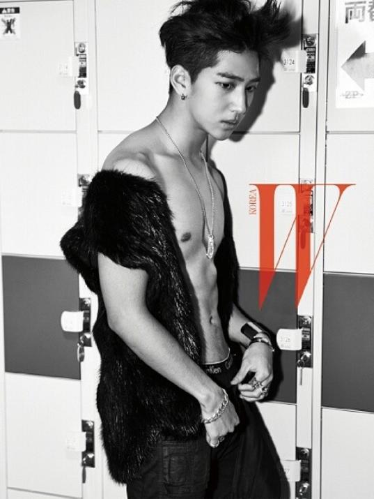 B1A4_FANCLUB's tweet photo. 4.บาโร คนที่สาดน้ำกระจายในคอนและไฮทัชคนแรกของ B1A4 แรปเปอร์ และนักแสดงเจ้าบทบาทอีกคนของวง เคยเล่นละคร Reply 1994 ด้วย #iMeKPopFantival2017 https://t.co/WsuEdP8f5s