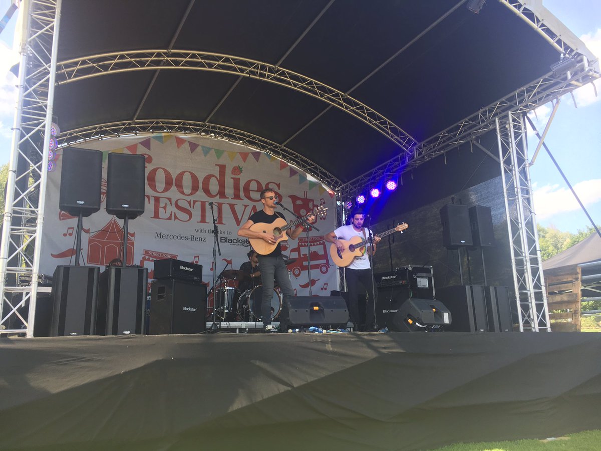 din_sounds's tweet photo. Second set at Ally Pally for the @foodiesfestival ! https://t.co/xnxc60AvKJ