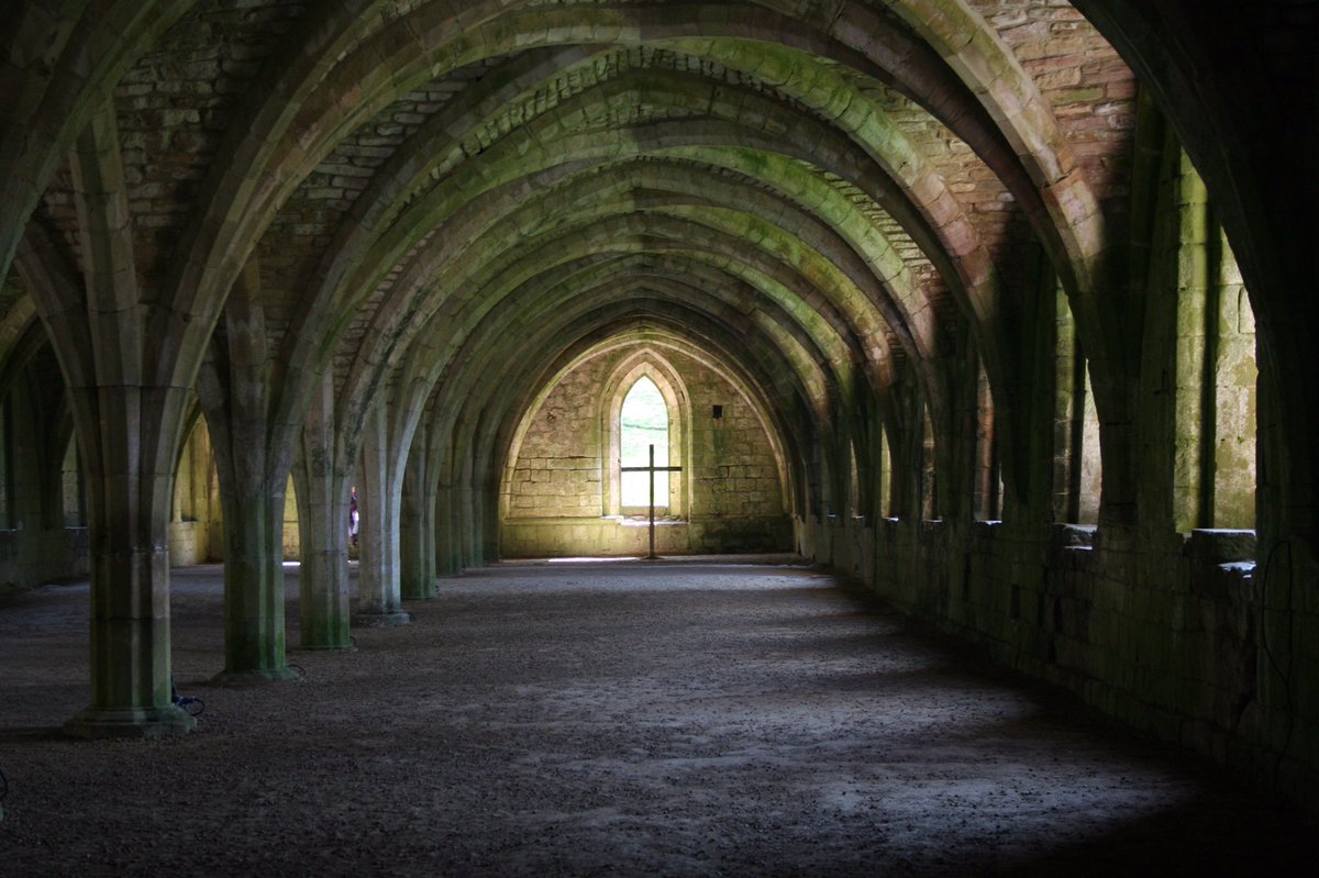 mrsmoneypenny1's tweet photo. @PhotoLately #PhotoLately #FountainsAbbey #Yorkshire https://t.co/btpPsTCXAE