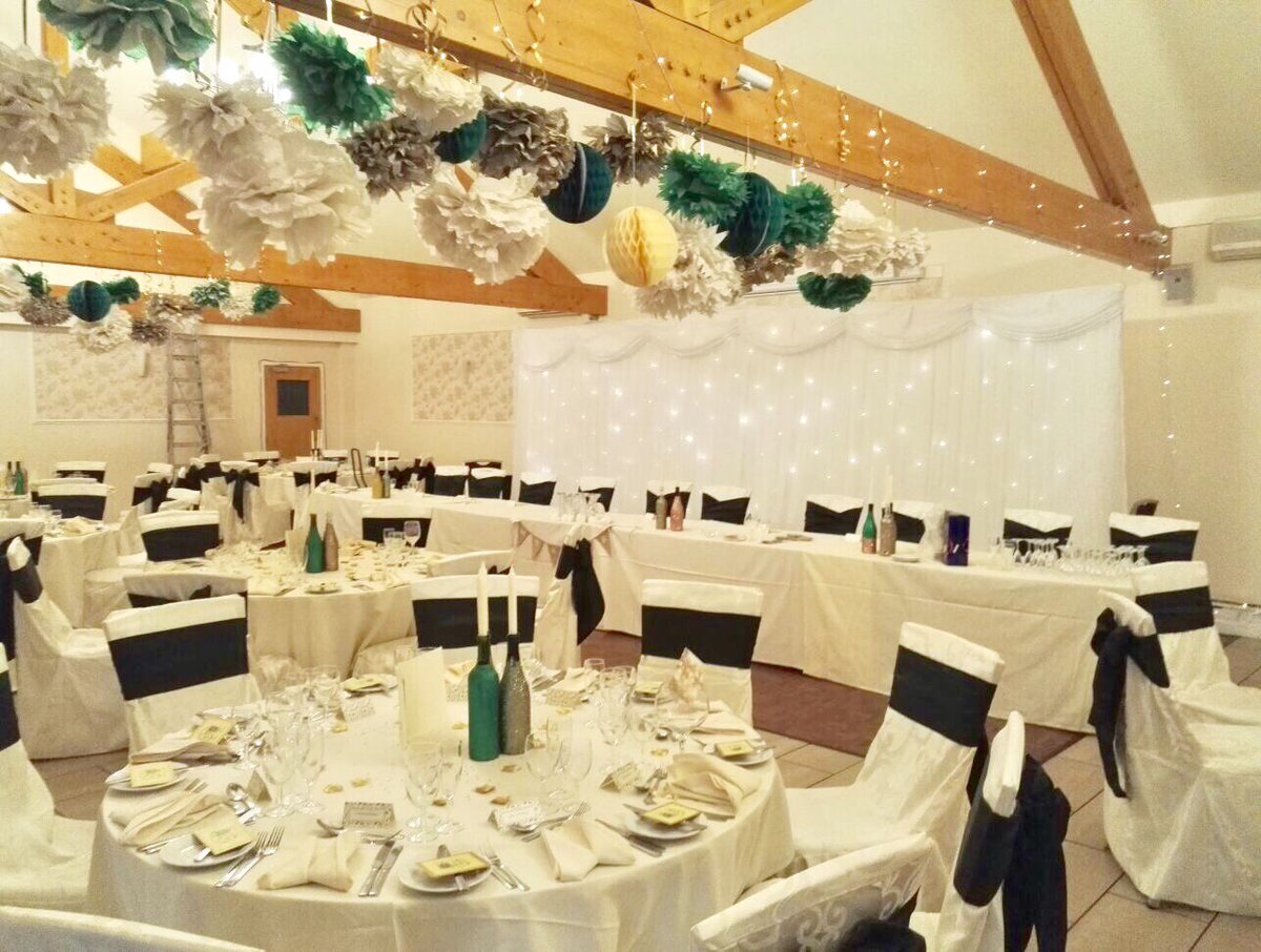 rainbowlinen's tweet photo. The Phoenix Suite @DraycoteHotel looked fab for Saturday's wedding - exclusive use venue near Rugby. #rainbowlinenanddecor #draycotehotel https://t.co/9NKWyrpIFp