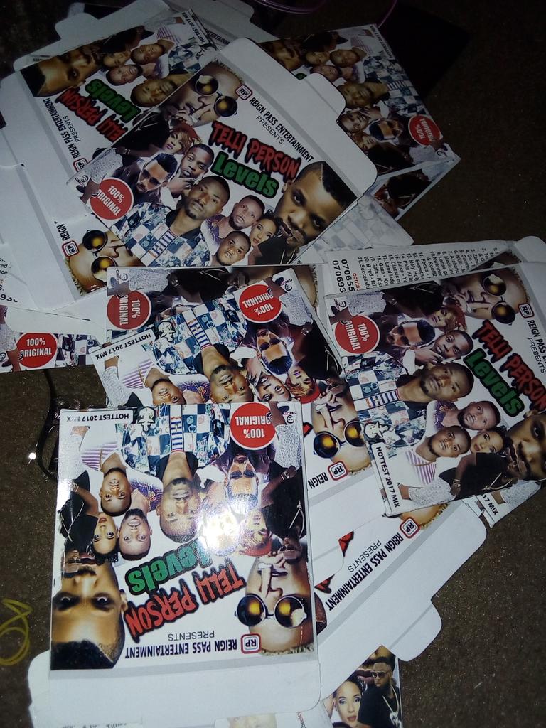 Rooffyonthebeat's tweet photo. Dope mix
# telli person vs levels
# now out on stores.. https://t.co/fj4VJ9delY