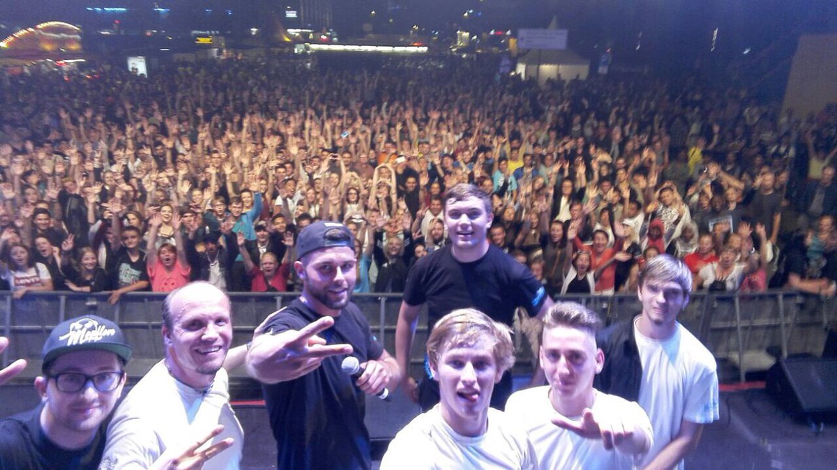 nischelhupper's tweet photo. WAR DAS GEIL!!! Vielen Dank an alle die uns Freitag &amp; Samstag auf &amp; vor der Bühne unterstützt haben! #nischelhuppersagendanke #wirsehenuns https://t.co/gEjFB4GE0W