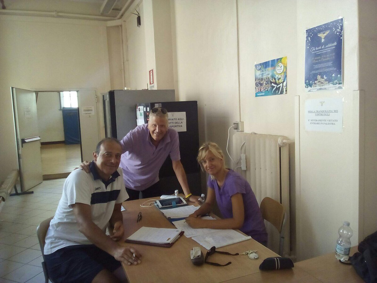 giodarpi's tweet photo. Anche nel #weekend si lavora con lo staff tecnico#BuonaDomenica #AvantiLazio #SerieB  per affrontare il campionato 2017/18 #sslaziopallavolo https://t.co/wVECRM8MpI