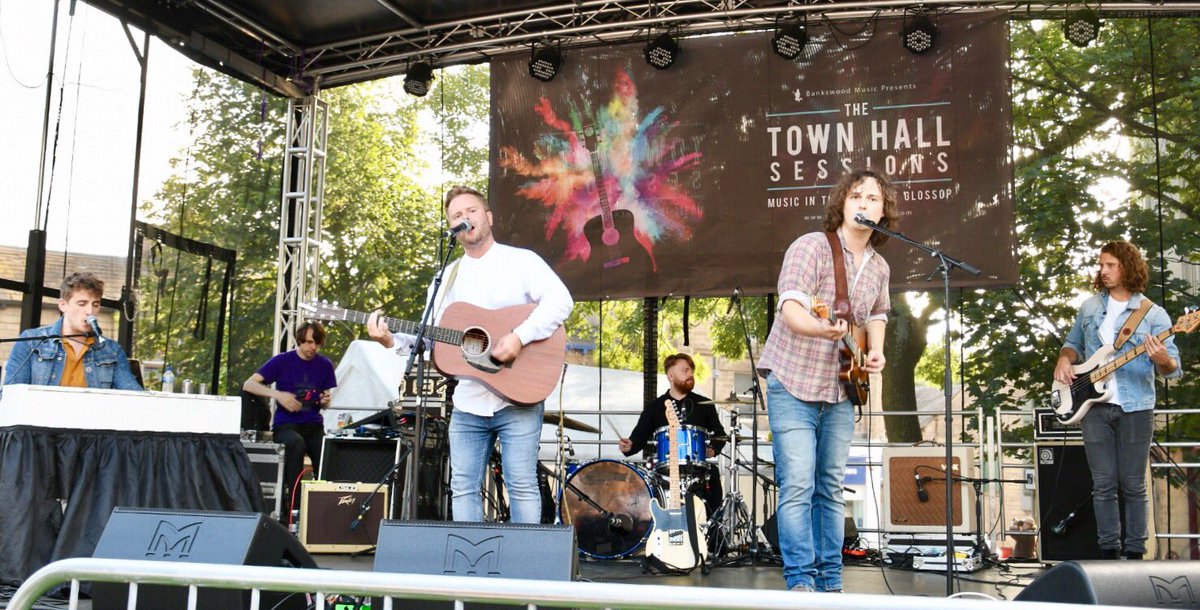 Brilliant set by <a href="/RATRUK/">ROOK AND THE RAVENS</a> to finish off this years <a href="/TwnHallSessions/">Glossfest - featuring The Town Hall Sessions</a>
