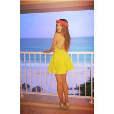 LunaMonserrathV's tweet photo. Mi look, para la super party de mi hermanaaa! 😍🧡 https://t.co/sCoIuAMrSq