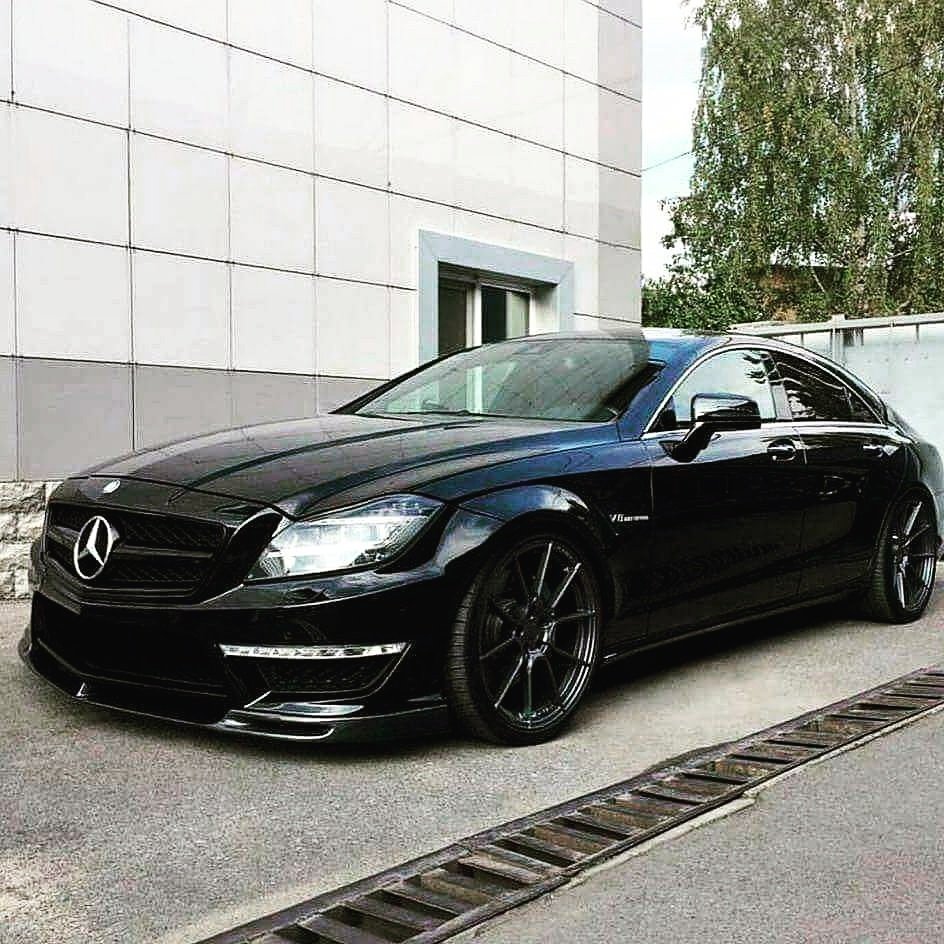 BestBenzGallery's tweet photo. CLS 🔥
Follow me for more 👍

#cls #amg #amgcls #mercedes #mercedesamg #benz #bestbenz #luxuryamg #luxury #loveamg #tuningcar #dreamcar https://t.co/1AgR8PSEKq