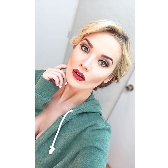 SolMonserrathV's tweet photo. Graciass por tu hermoso maquillaje sis! Sos la mejor @LunaMonserrathV https://t.co/kqdIJK6FRr