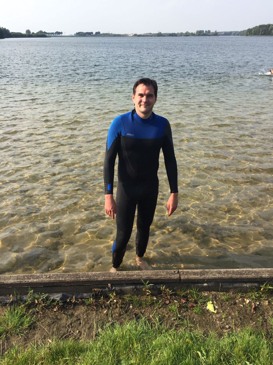 kimmetjaaah's tweet photo. Op 17 september doet mijn vriend mee aan @SwimtoFC073! Sponsoren? Zie https://t.co/PItSHnvc99 :) https://t.co/goftfD34Ud