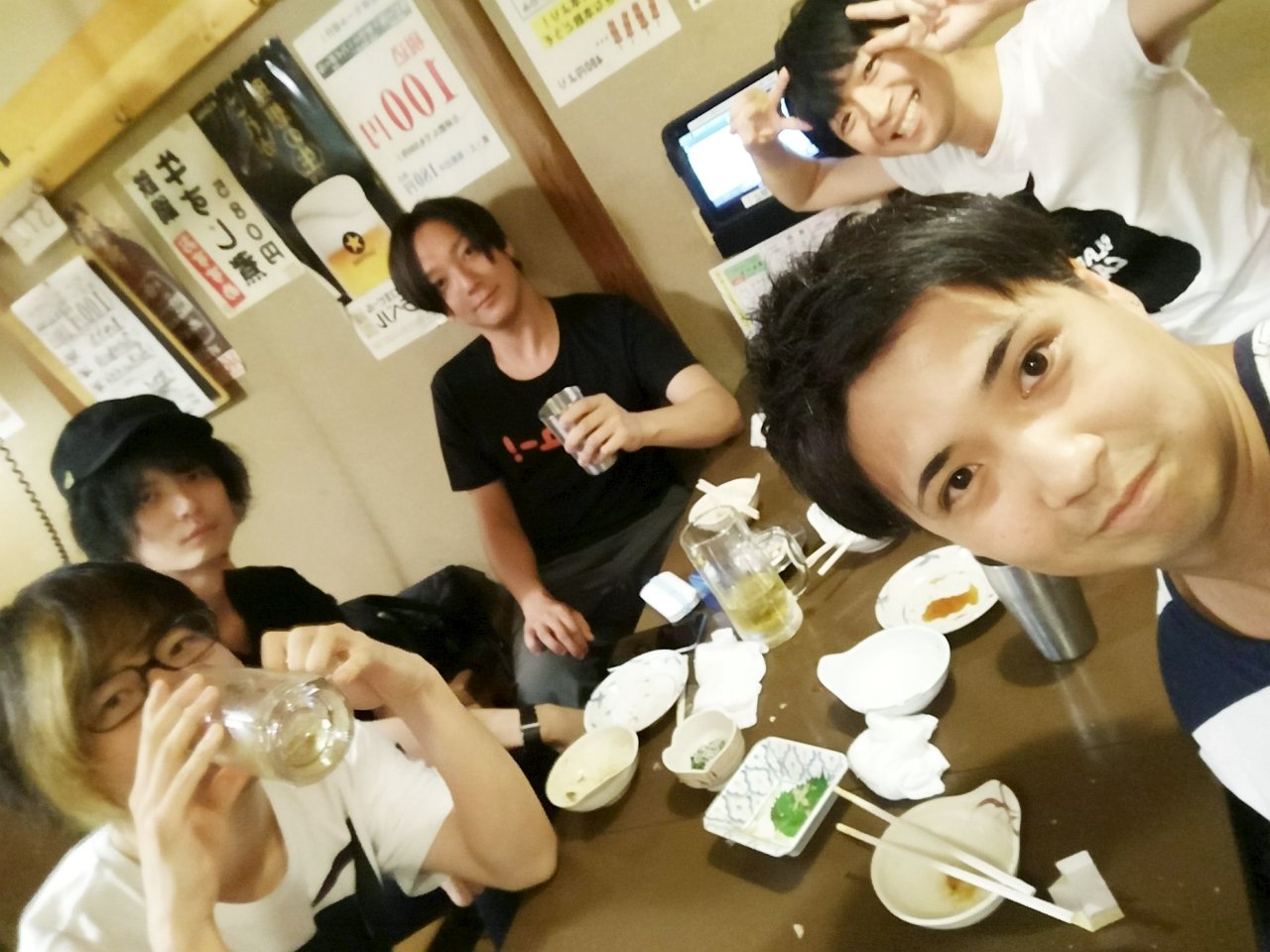 伊原 辰 素敵な会 元バンドメンバーと 当時よく行った店での同窓会 楽しかった 活躍の場が変わっても 心許せる大好きな仲間たち 左から オメでたい頭でなにより324くん Penguin Research堀江くん いはら 1児の