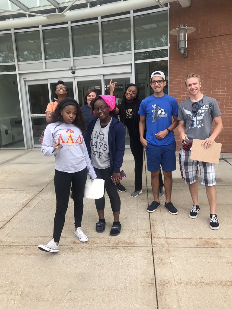 Sanflipper96's tweet photo. #fallwelcome2017 https://t.co/c98qnmlxJX