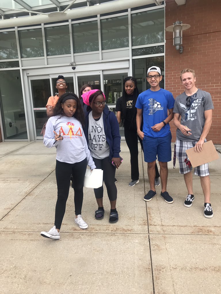 Sanflipper96's tweet photo. #fallwelcome2017 https://t.co/c98qnmlxJX