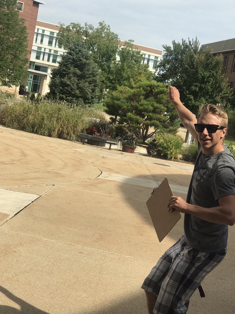 Sanflipper96's tweet photo. #fallwelcome2017 https://t.co/CnGStuKWIa