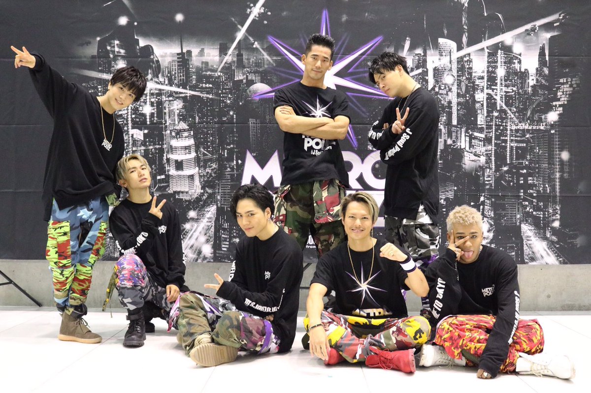 RYOJSB0824's tweet photo. METROPOLIZ最終公演終わったね~
今日の最後のメンバーの話の時、りゅうじ可愛そうだったな~
いやでもUNKNOWNMETROPOLIZ？たのしみだな。
行く人！楽しみな人！✌️ https://t.co/wLRXkHQPT3