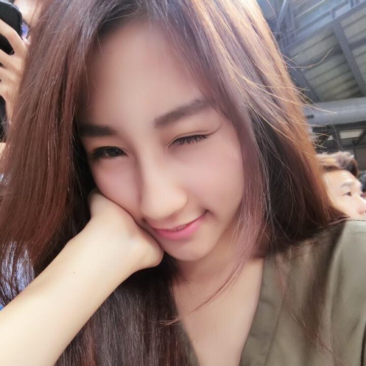 dearspaceman's tweet photo. 下雨天的夜市 #活動倒數#Liveme 🌹Tina筱婷🌹: https://t.co/AOtYjyQ6rp https://t.co/6z2BRoFpBJ