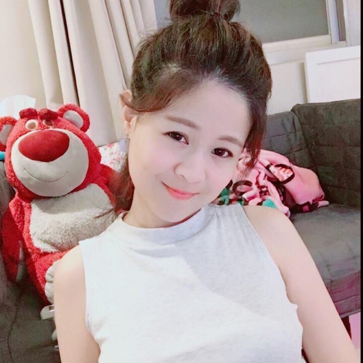 dearspaceman's tweet photo. 今晚唱歌台🎤#新人求關注 #我要上熱門#Liveme Crystal 水晶🦄: https://t.co/1VkFmhPjZZ https://t.co/zHyURD142b