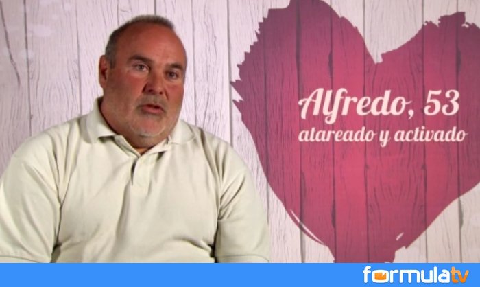 FormulaTV's tweet photo. Un comensal de #FirstDates415 roba un objeto de la mesa: 'No hace daño a nadie' https://t.co/bMtaJXNrm5 https://t.co/My4hGxyV8H