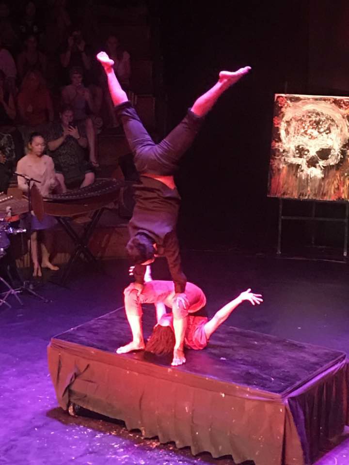 chiarabonomi's tweet photo. Il @PhareCircus è da vedere. In Cambogia ho visto Sokha: 10scatole 1tenda 90min di emozioni fortissime #teatro per l'anima #Bravissimi #thks https://t.co/Lz4HIZRnng