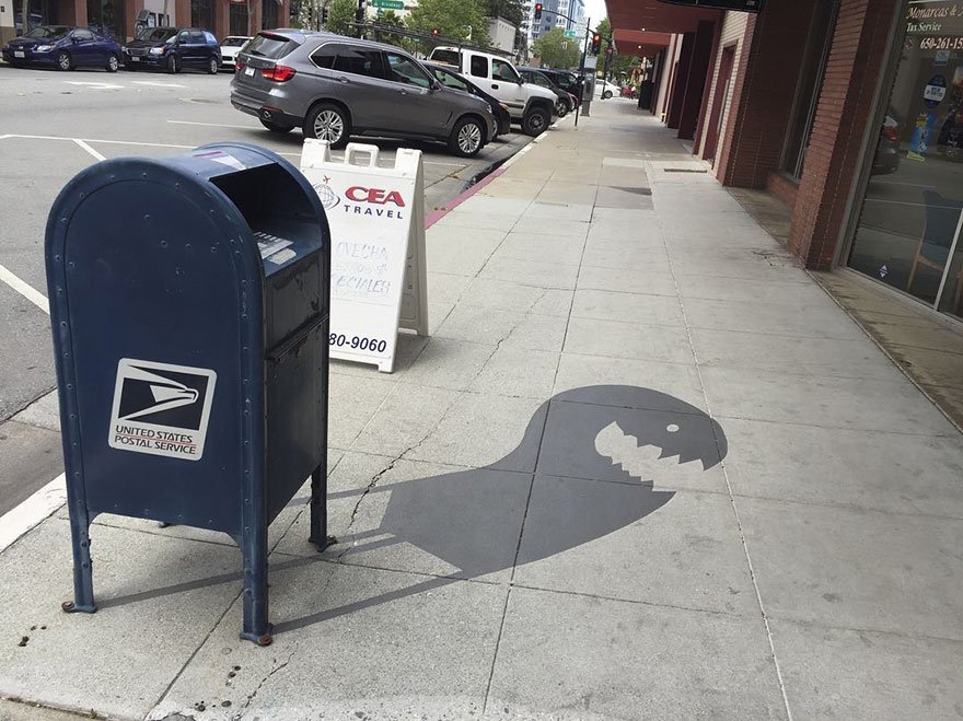 lacriaturacreat's tweet photo. Este artista pinta sombras falsas para hacer las calles más divertidas https://t.co/UfozBtDOp6 por @theristagno https://t.co/lie99y3Yym