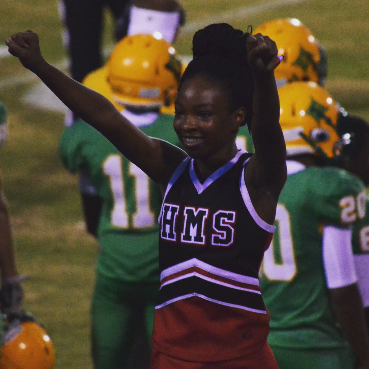 DeonCranford's tweet photo. #CheerNight #richmondraiders #hamletredrams https://t.co/n6cTILlA5J
