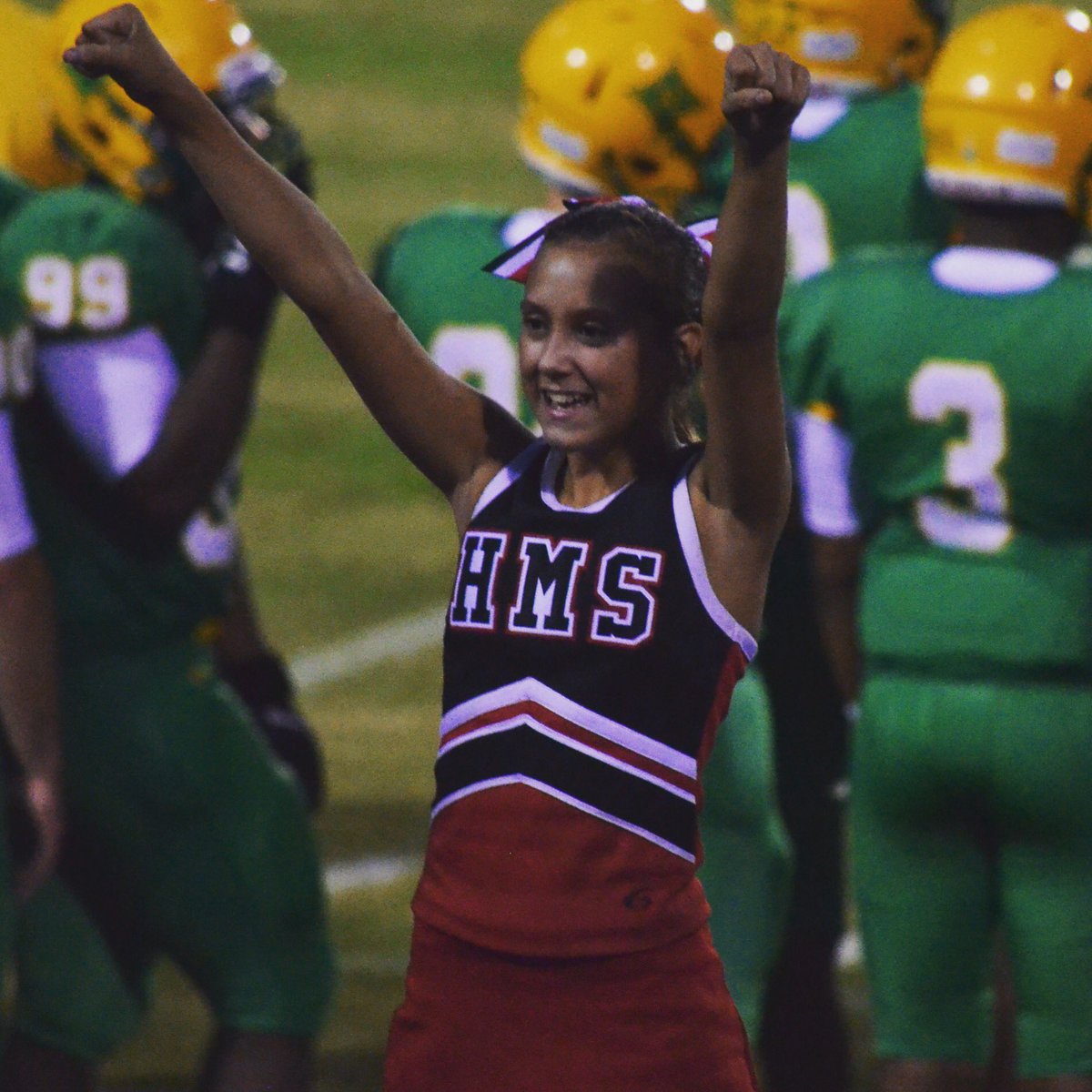 DeonCranford's tweet photo. #CheerNight #richmondraiders #hamletredrams https://t.co/n6cTILlA5J