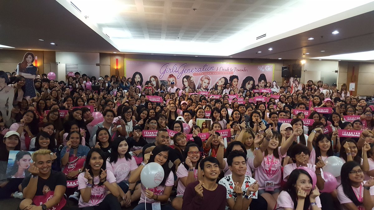 RickSNSD's tweet photo. Awesome day. #DecadetoRemember Thank you #PHSONE #GG10PH. All for the love of @GirlsGeneration Thank you #GGPH #SSFPH. Awesome bunch y'all. https://t.co/x1rycSdF53