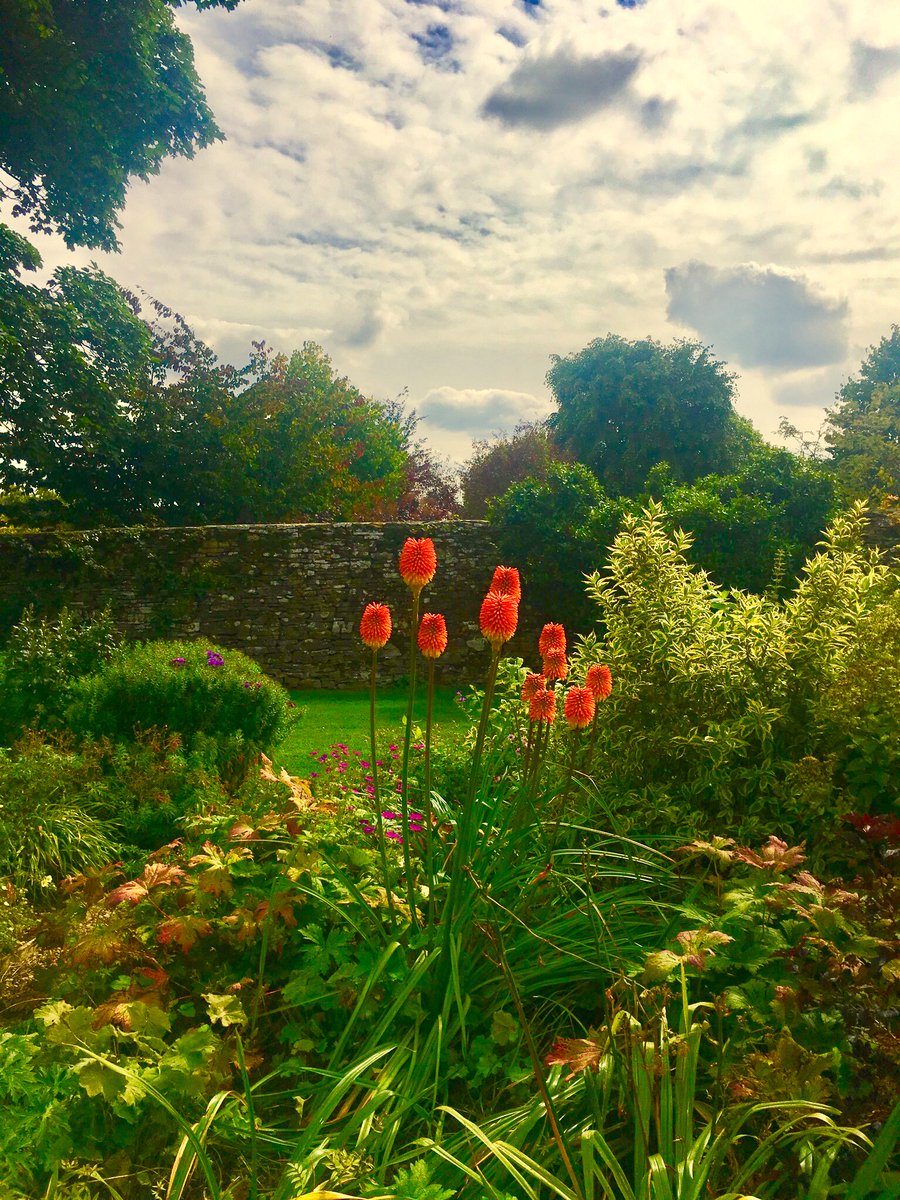 CaroBenyon's tweet photo. Fab visit to the beautiful village&amp; @Miserden_Estate followed by lunch @Carps_miserden #cotswolds #Gloucestershire @CotswoldsConcie https://t.co/69YLydoIcP