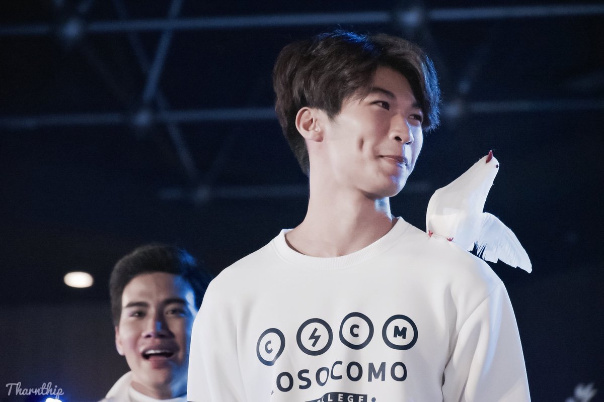 mtbtharnthip's tweet photo. [170826] พิกายยกับนก @guyjirapun #MIRlastjourney https://t.co/eDakXMYaox
