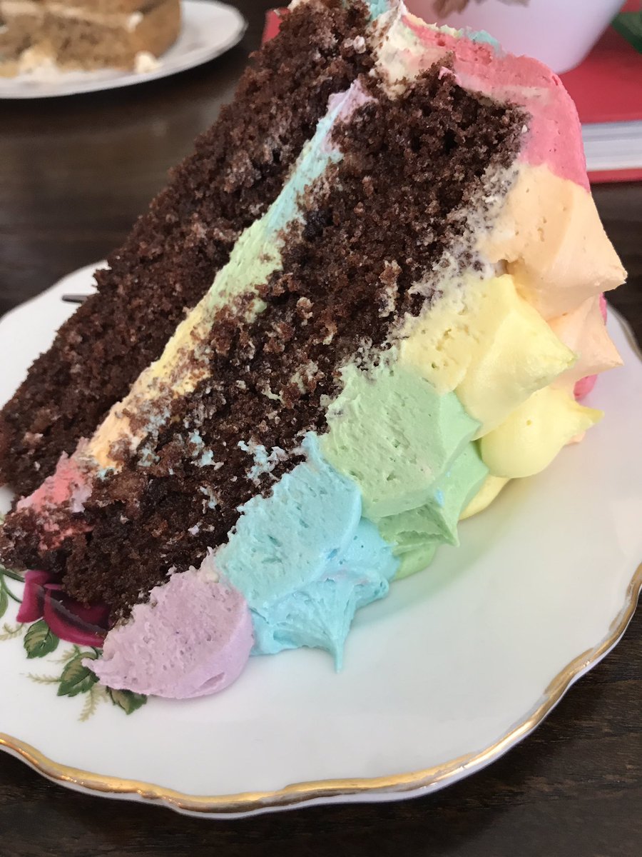 JustLookin07's tweet photo. Having my #pride cake #sugarjunction #altrincham @alimoss74 @spiky_moss π³οΈβππ https://t.co/rYX6DmC4wg