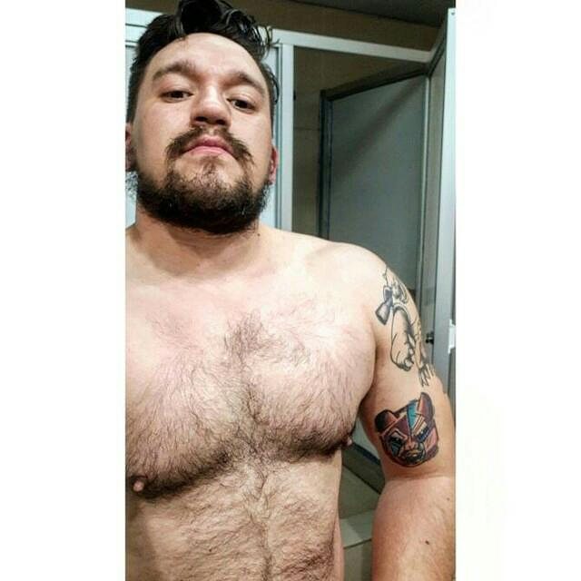 tyre_ironqnqe's tweet photo. 🌅 Bom dia ⛅ meus #ursoes  este é o  nosso seguidor @gabogamp , 31 anos, 🐂 Taurino ♉, namorando 💍 , mora em Santiag… https://t.co/HkQ5OSii5S https://t.co/nv5BNPvdku
