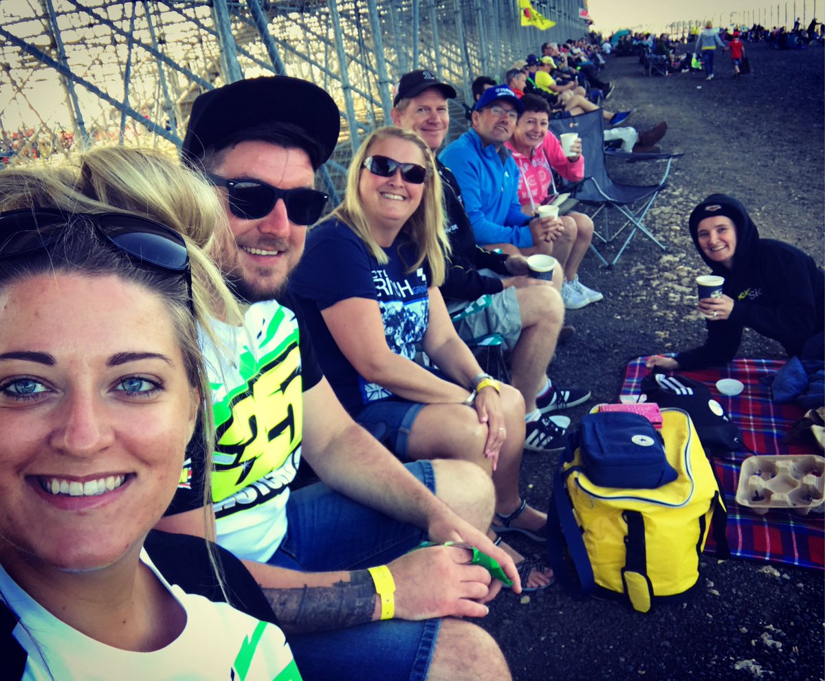 love_hire's tweet photo. Happy 1st MotoGP to us ♥️🏍🏁 C'MON CRUTCHLOW!Gabi &amp; Ross #silverstone2017 #britishmotogp @SilverstoneUK @MotoGP @BritishMotoGP @calcrutchlow https://t.co/ub5jXCkcQp