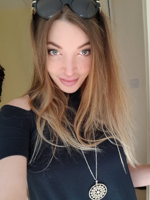 Off out for Sunday dinner ☺ https://t.co/y7Z8ejNLpO<a href="/tag/camden"class="tags"><span>#camden</span></a>